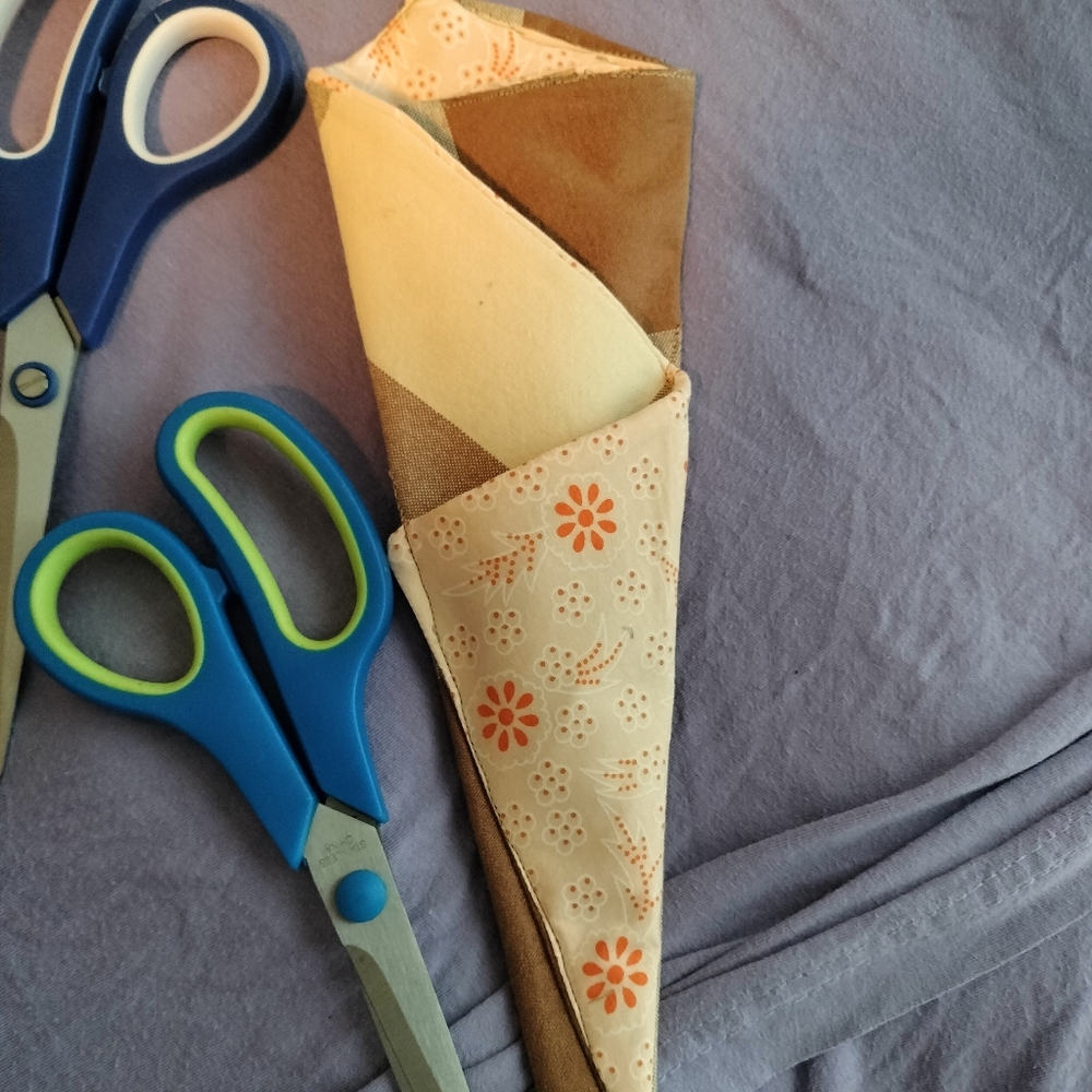 3 pocket scissor holder